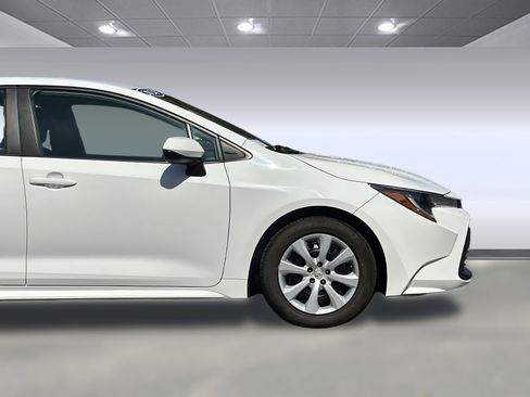 Used 2024 Toyota Corolla LE FWD image 31