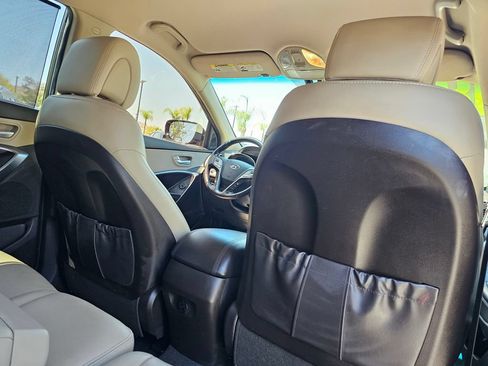 Used 2018 Hyundai Santa Fe Sport FWD image 16