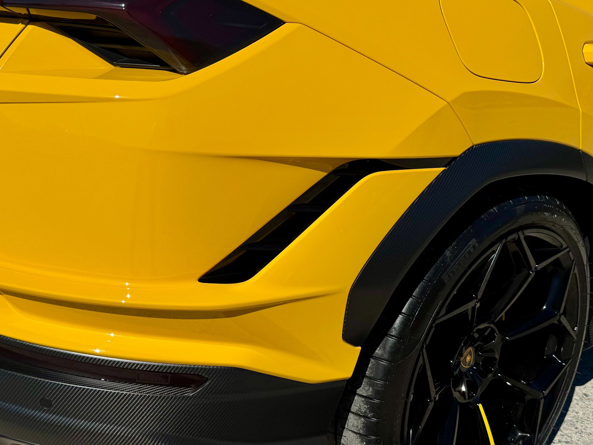 Used 2024 Lamborghini Urus Performante AWD/4WD image 87
