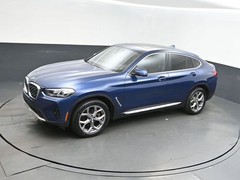 Certified 2025 BMW X4 xDrive30i image 29