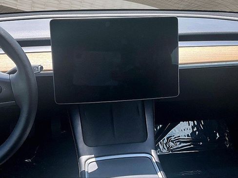 Used 2022 Tesla Model 3 Long Range image 5