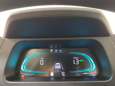 New 2025 Hyundai Elantra Hybrid FWD image 25
