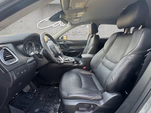 Used 2018 MAZDA CX-9 Touring image 19