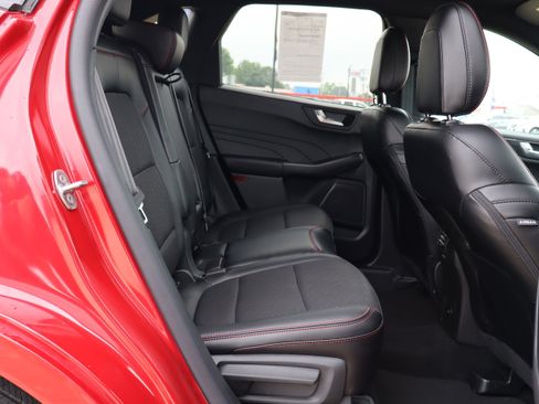 Used 2024 Ford Escape ST-Line Select w/ Tech Pack #2 image 12