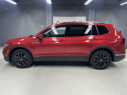 Used 2024 Volkswagen Tiguan SE AWD/4WD image 5