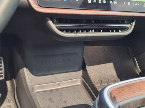 Used 2024 Rivian R1S Adventure AWD/4WD image 26