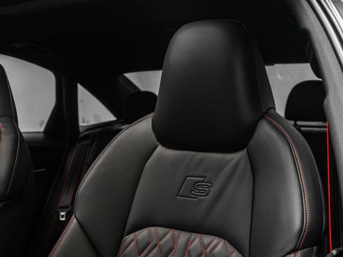 Used 2025 Audi S6 Premium Plus w/ Premium Plus Package image 28