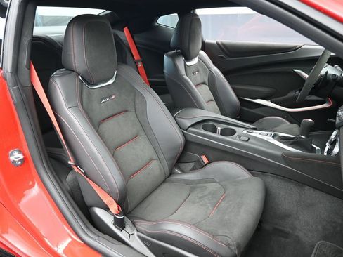 Used 2017 Chevrolet Camaro ZL1 RWD image 26