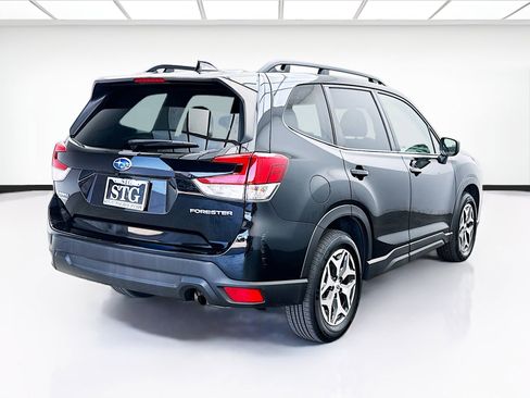 Used 2023 Subaru Forester Premium AWD/4WD image 4