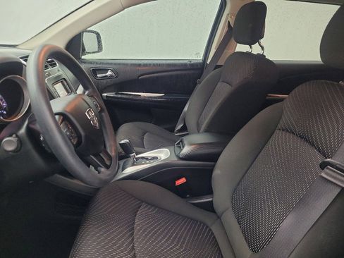 Used 2020 Dodge Journey SE FWD image 17