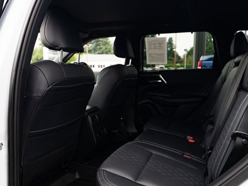 Used 2025 Mitsubishi Outlander SEL Black Edition image 21