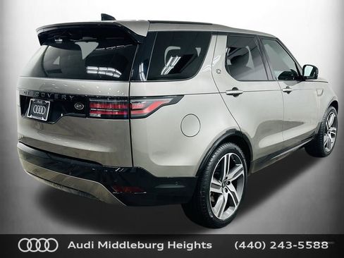 Used 2023 Land Rover Discovery S R-Dynamic image 6