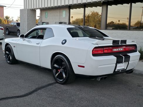 Used 2012 Dodge Challenger SRT8 w/ Premium Sound Group image 6