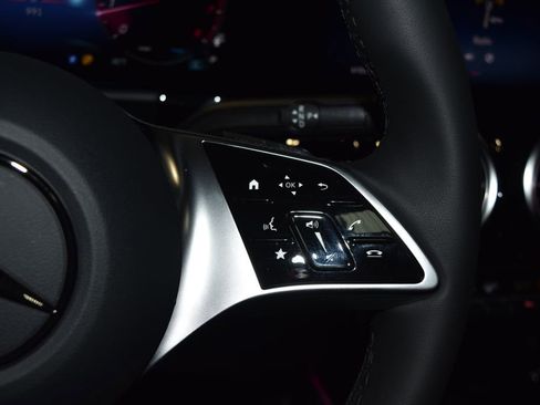 Certified 2026 Mercedes-Benz GLA 250 4MATIC image 10