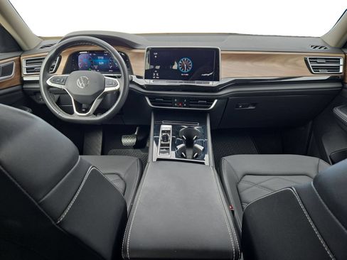 Used 2024 Volkswagen Atlas SE FWD image 15