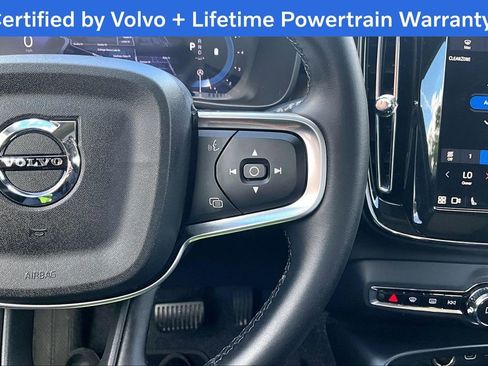 Certified 2025 Volvo XC40 B5 Plus image 26