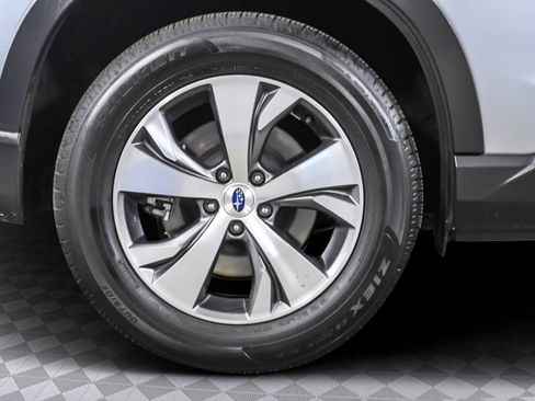 Used 2023 Subaru Ascent Premium w/ Convenience Package image 32