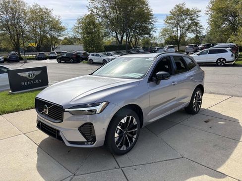 Used 2026 Volvo XC60 B5 Plus w/ Protection Package Premier AWD/4WD image 3