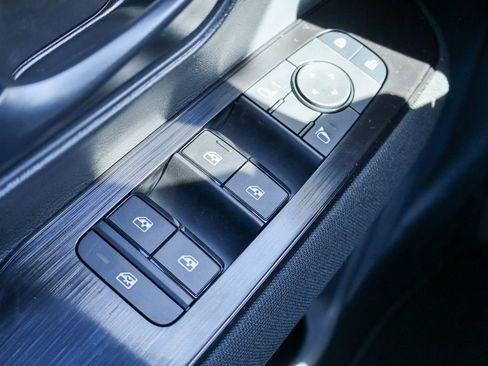 New 2026 Nissan Kicks S image 13