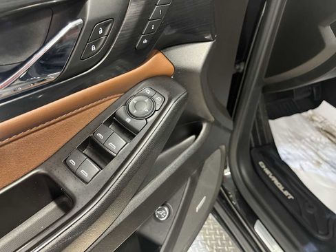 Used 2020 Chevrolet Traverse High Country image 12