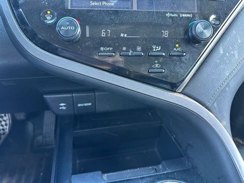 Used 2019 Toyota Camry XSE image 20