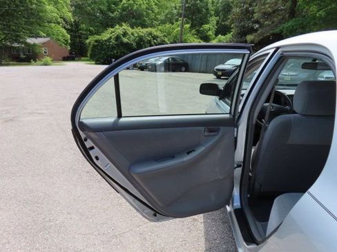 Used 2006 Toyota Corolla CE FWD image 10