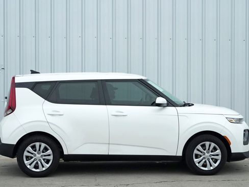 Used 2020 Kia Soul LX image 43