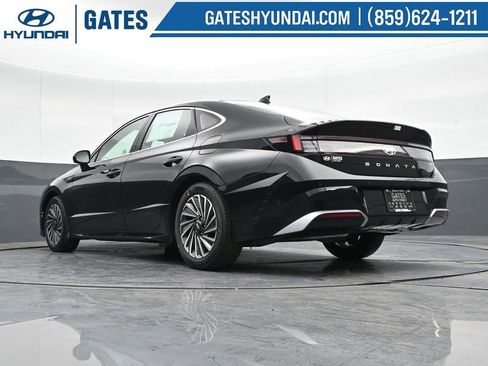 New 2025 Hyundai Sonata Limited image 37