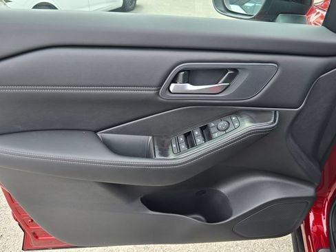 Used 2026 Nissan Rogue Dark Armor AWD/4WD image 19