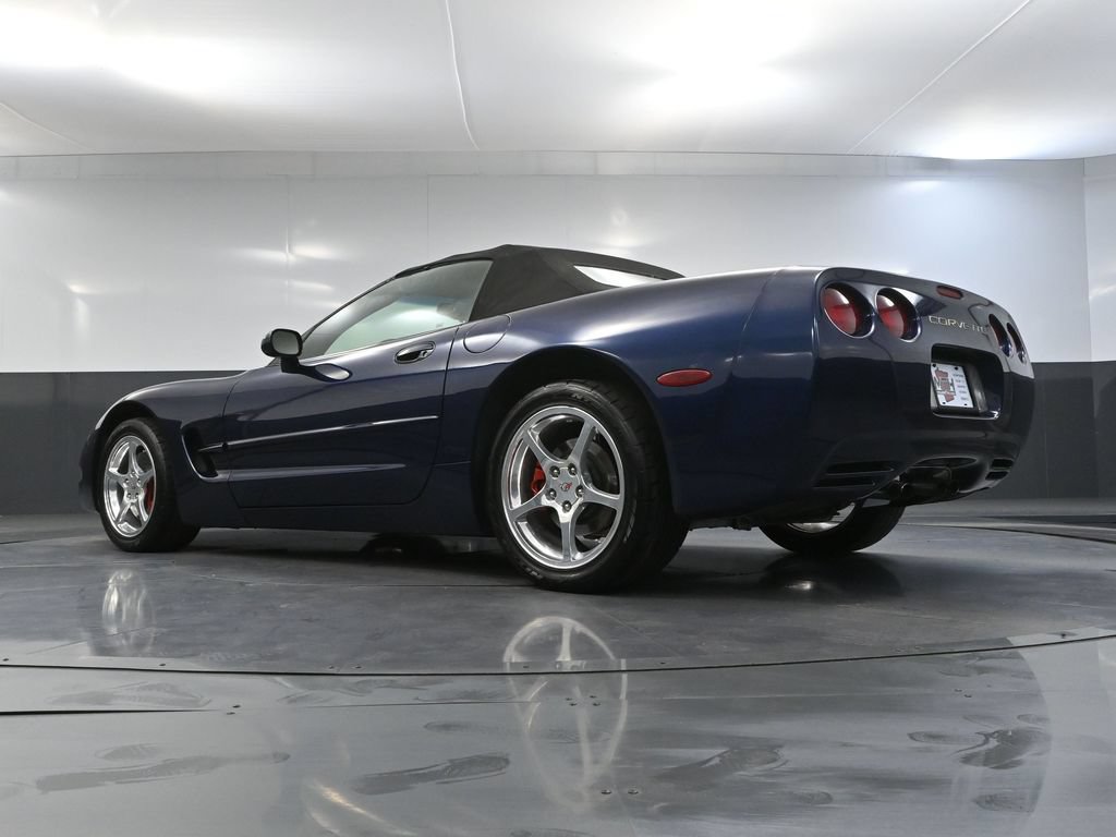 Used 2001 Chevrolet Corvette Convertible RWD image 30