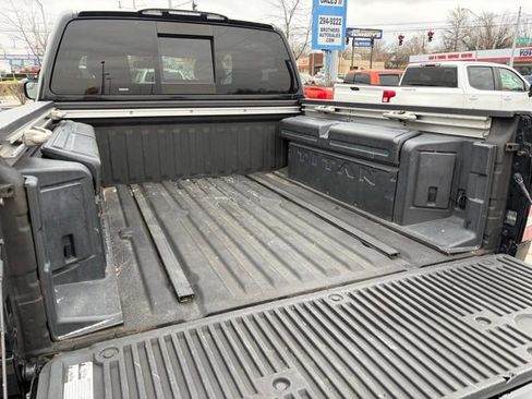 Used 2021 Nissan Titan Platinum Reserve w/ Moonroof Package image 9