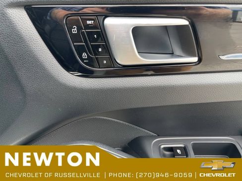 Used 2019 Porsche Cayenne AWD/4WD image 25