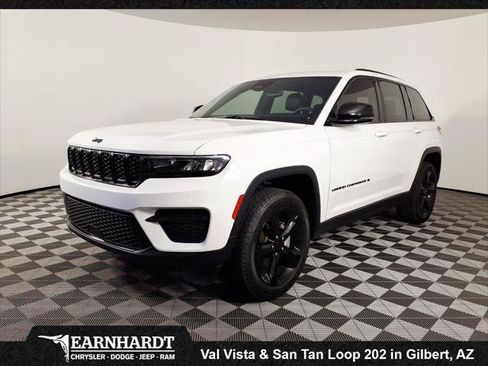 Certified 2023 Jeep Grand Cherokee Altitude AWD/4WD image 1