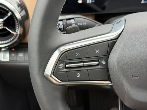 New 2026 Chevrolet Equinox ACTIV w/ Convenience Package III FWD image 17