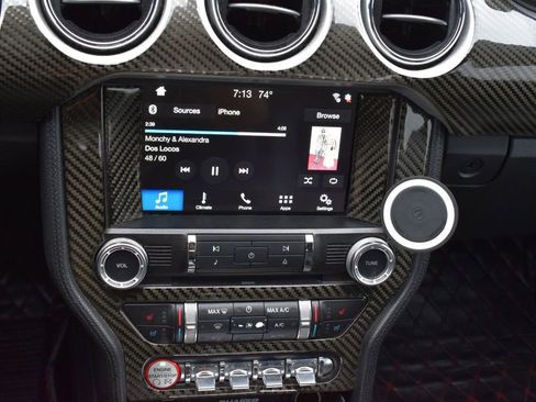 Used 2016 Ford Mustang Premium image 29