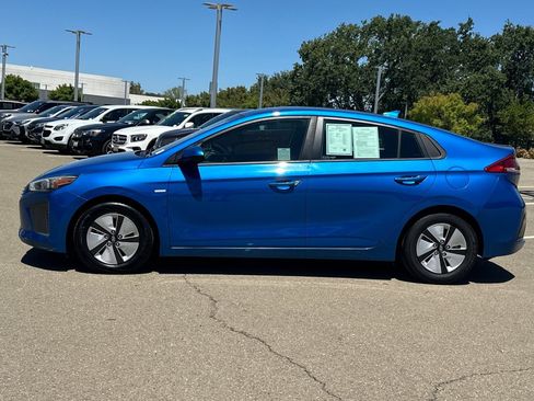 Used 2018 Hyundai Ioniq Blue FWD image 7