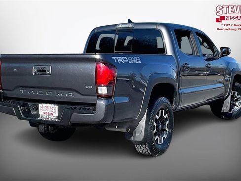 Used 2019 Toyota Tacoma TRD Off-Road image 6
