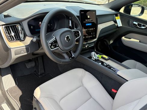 New 2026 Volvo XC60 B5 Core w/ Climate Package AWD/4WD image 14