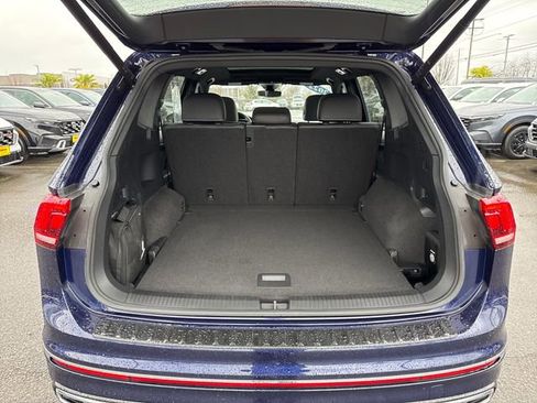Used 2022 Volkswagen Tiguan SEL R-Line image 13
