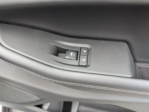 New 2025 Jeep Grand Cherokee L Laredo w/ Luxury Tech Group I image 40