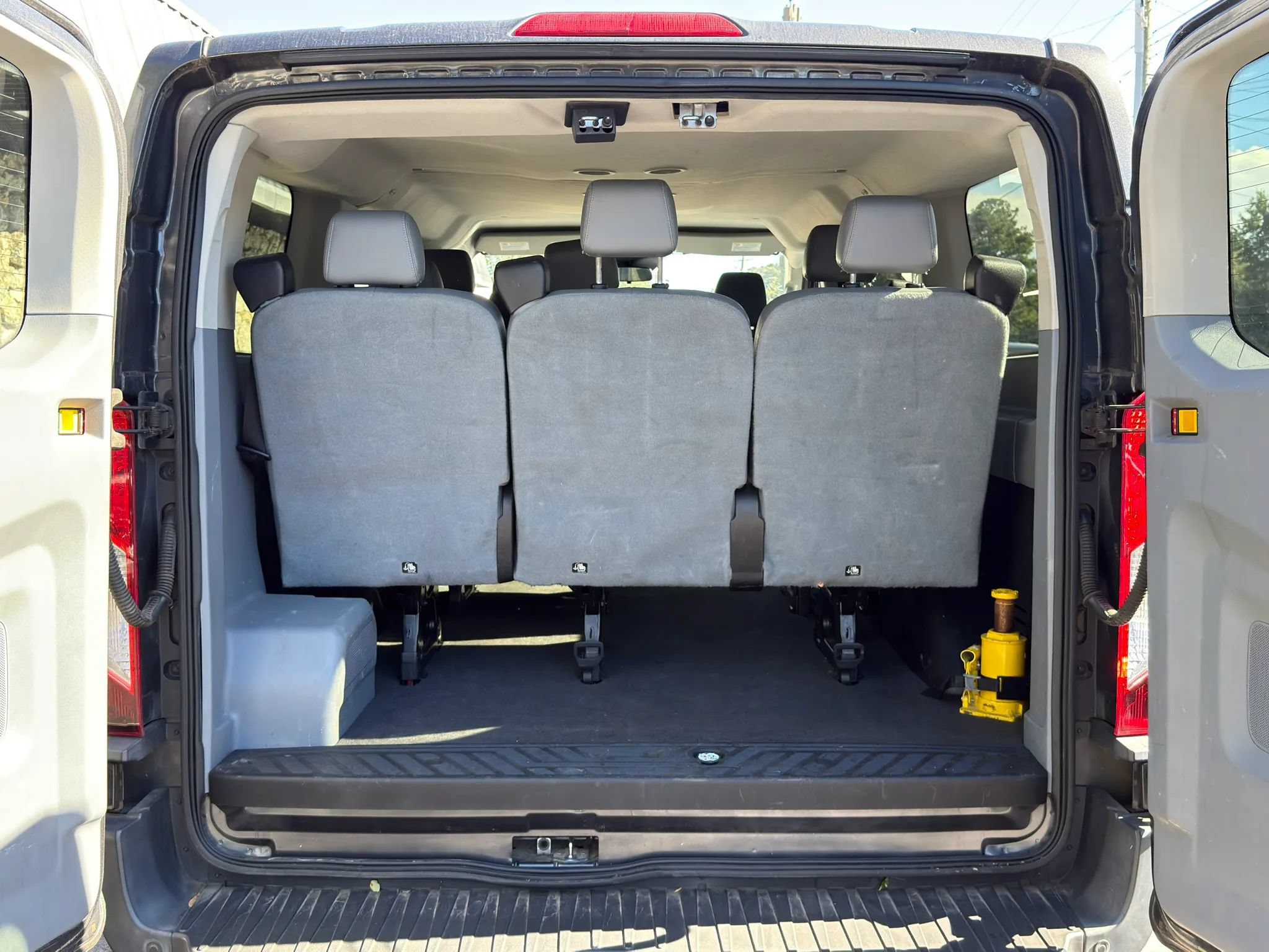 Used 2016 Ford Transit 150 XLT RWD image 21