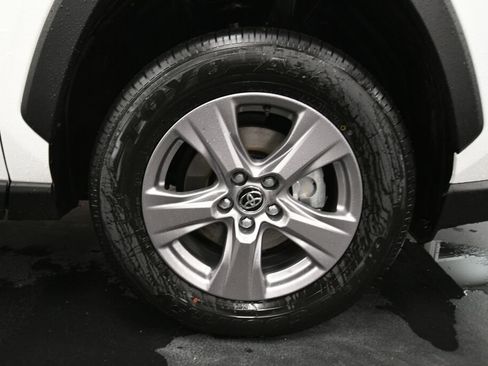 Used 2025 Toyota RAV4 XLE w/ Convenience Package image 31