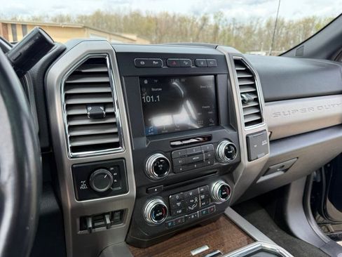 Used 2017 Ford F250 Platinum w/ Platinum Ultimate Package image 26