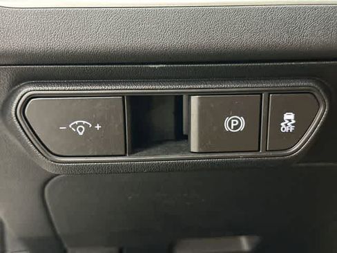 Used 2025 Kia K4 LXS image 19