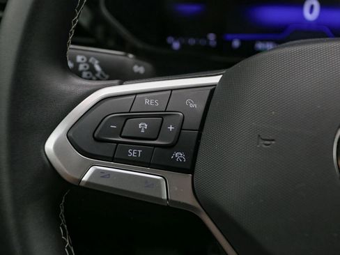 Certified 2024 Volkswagen Taos S FWD image 33