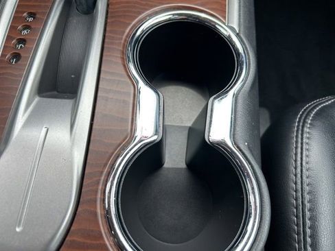 Used 2020 Nissan Pathfinder Platinum FWD image 36