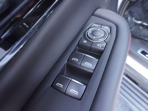 New 2026 GMC Yukon AT4 Ultimate AWD/4WD image 17