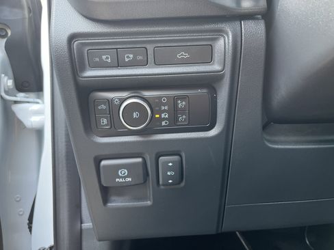 Used 2023 Ford F150 Platinum w/ Equipment Group 701A High image 28