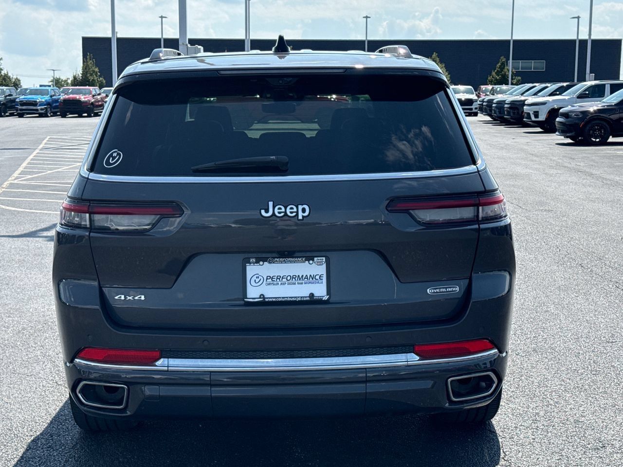 Used 2025 Jeep Grand Cherokee L Overland w/ Luxury Tech Group IV AWD/4WD image 4