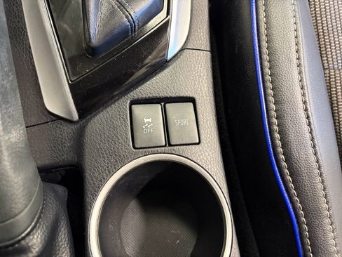 Used 2017 Toyota Corolla SE FWD image 18